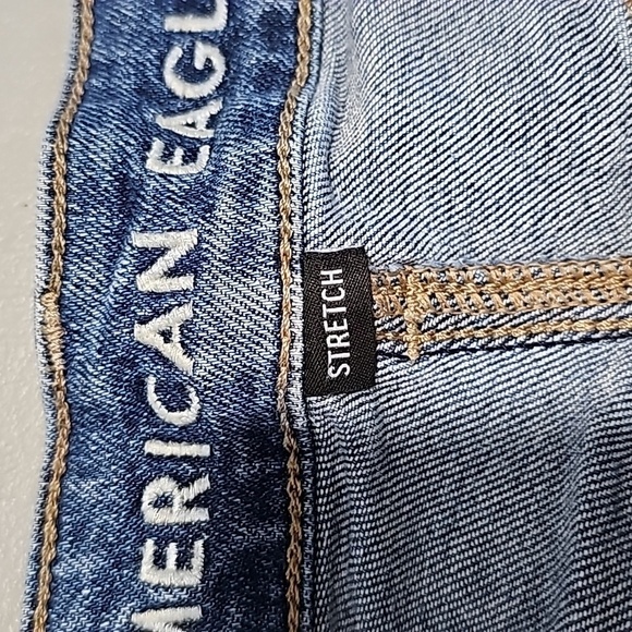 American Eagle size 4 regular high rise stretch mom jeans - Picture 6 of 8